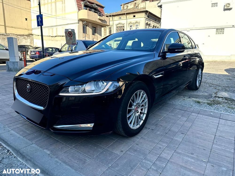 Jaguar XF 20d RWD Prestige - 1