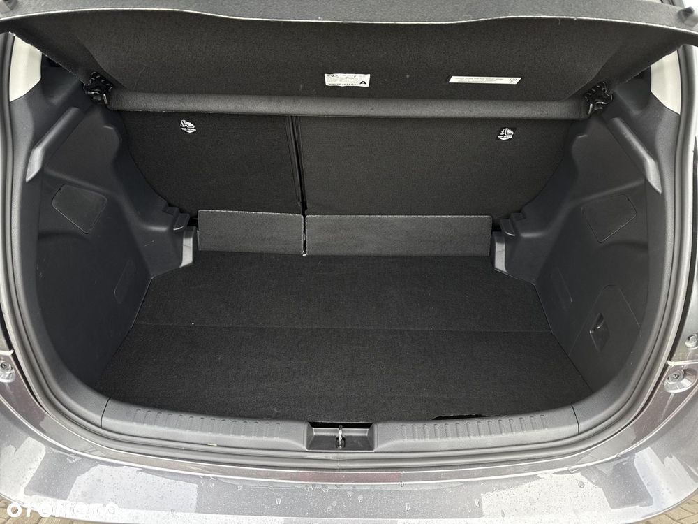 Toyota Yaris Hybrid 1.5 Comfort - 22