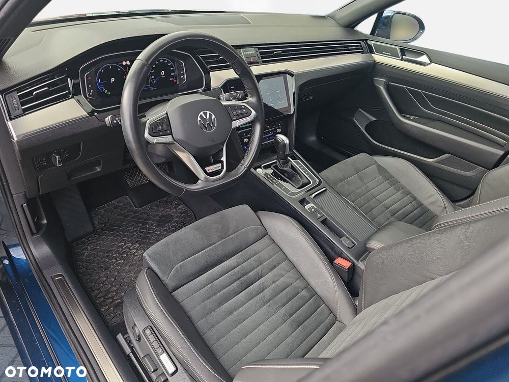 Volkswagen Passat - 14