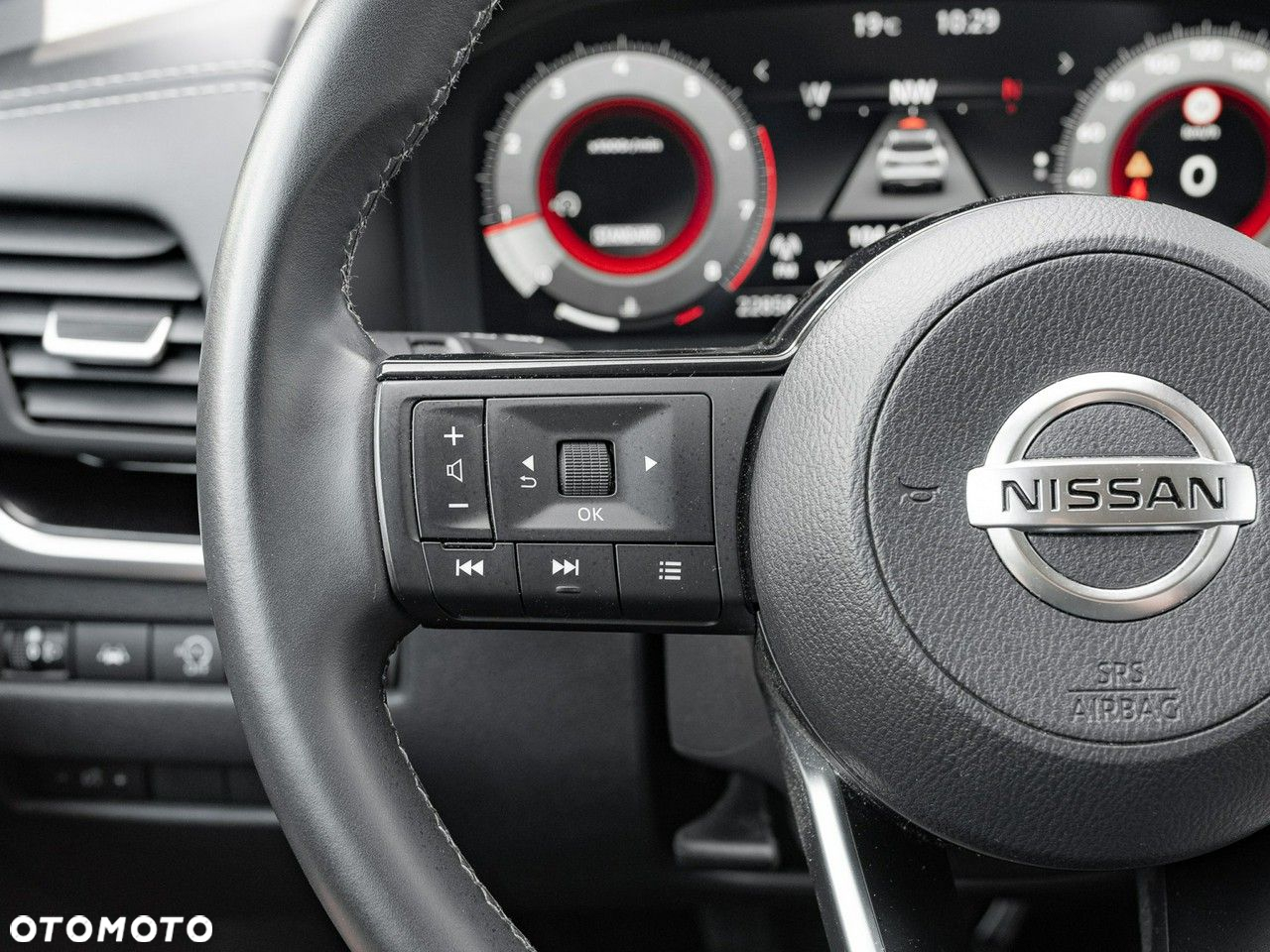 Nissan Qashqai 1.3 DIG-T N-Connecta - 17