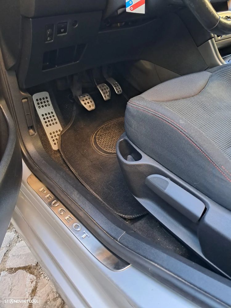 Peugeot 308 SW - 9
