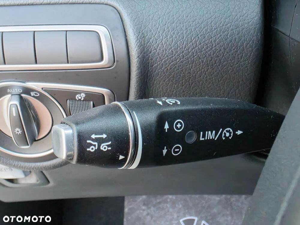 Mercedes-Benz Klasa V 300 d 4-Matic 9G-Tronic (d³ugi) - 29
