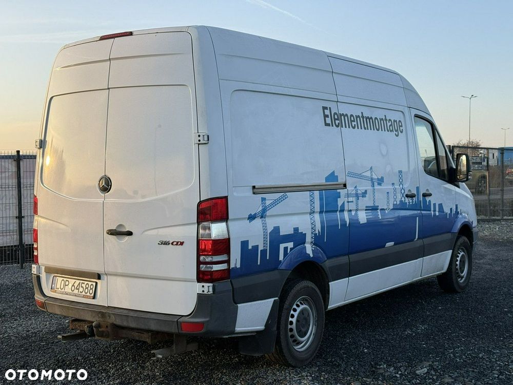 Mercedes-Benz Sprinter - 9