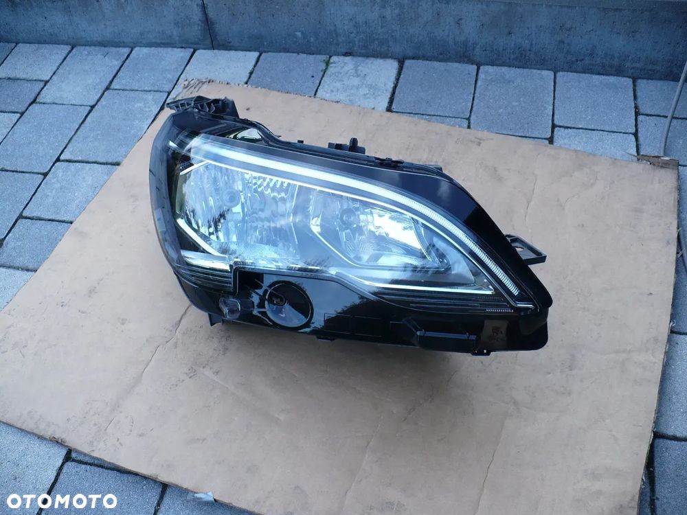 PEUGEOT 3008 II 5008 II 17-21 LAMPA PRAWA 9810478080 KOMPL.ORYGI. EU.