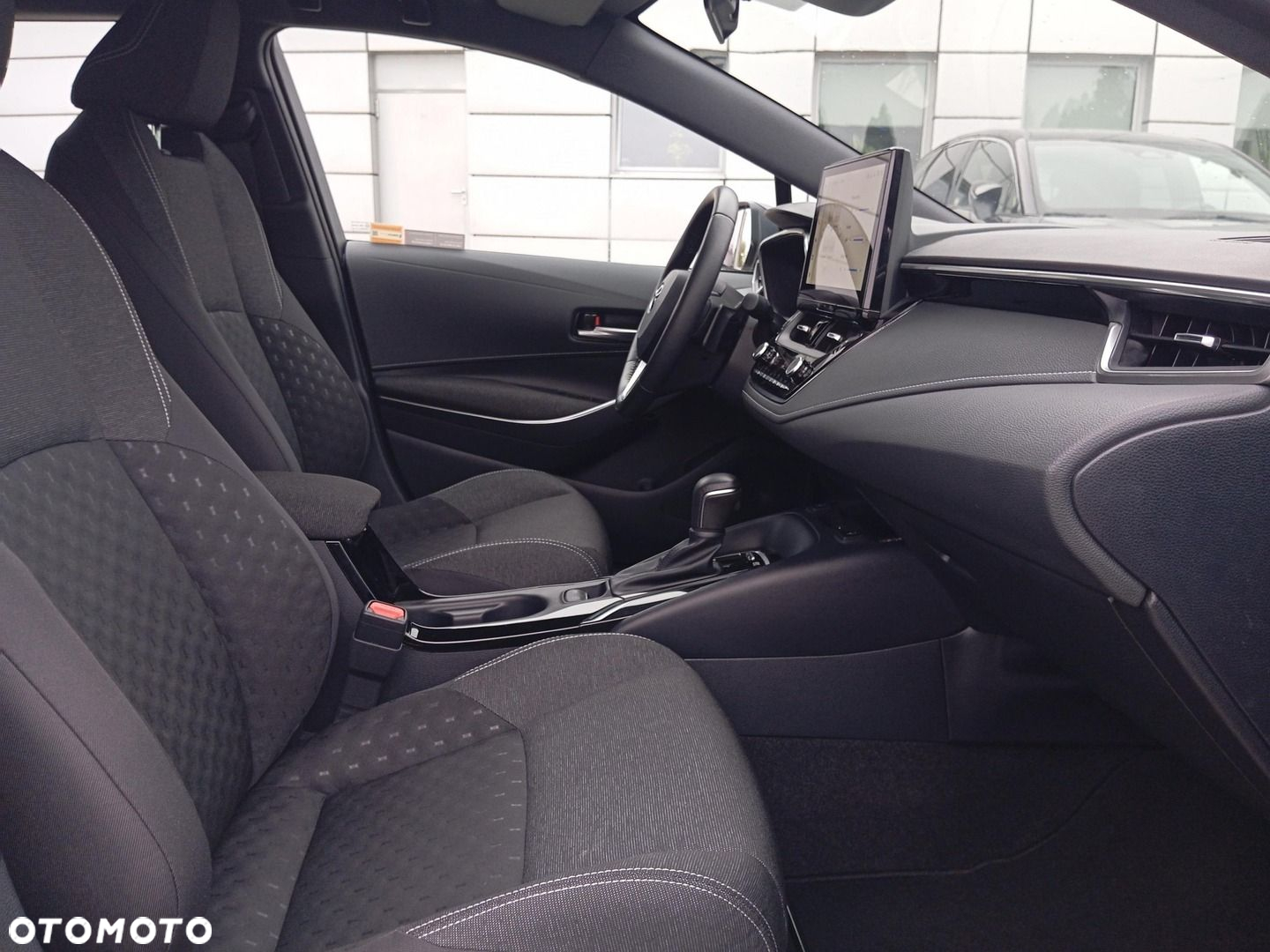 Toyota Corolla 2.0 Hybrid Comfort - 13