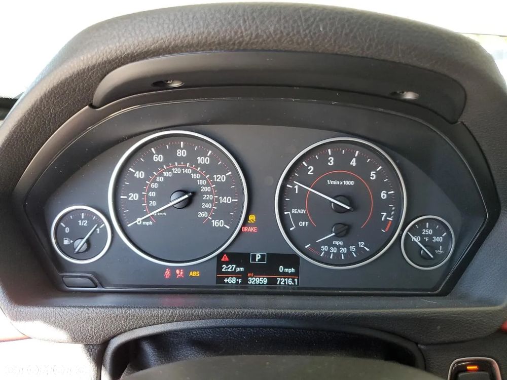 BMW Seria 3 328i xDrive Sport-Aut Sport Line - 11