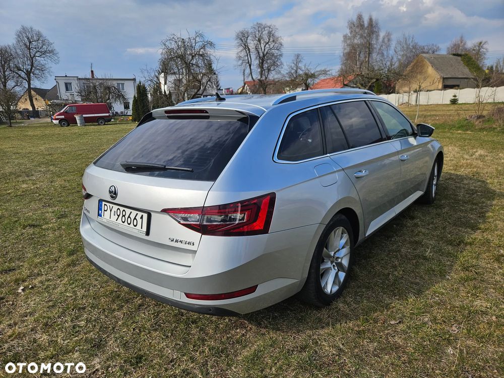 Skoda Superb 2.0 TDI SCR Ambition DSG - 5
