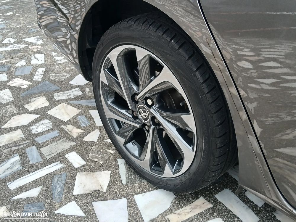 Toyota Auris Touring Sports 1.4 D-4D Exclusive+Navi - 11