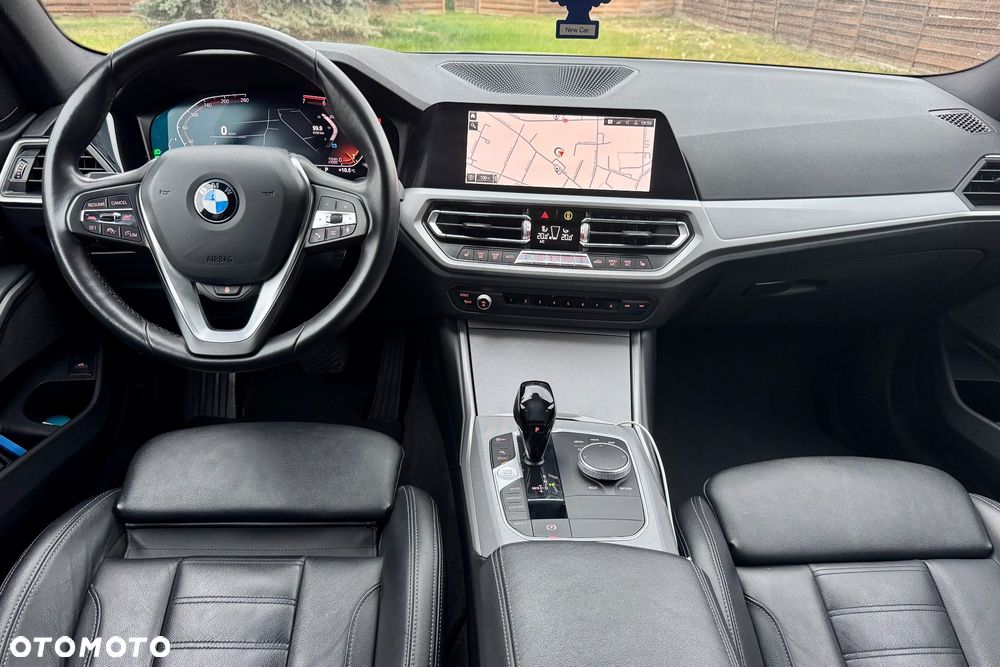 BMW Seria 3 330i Sport Line - 19