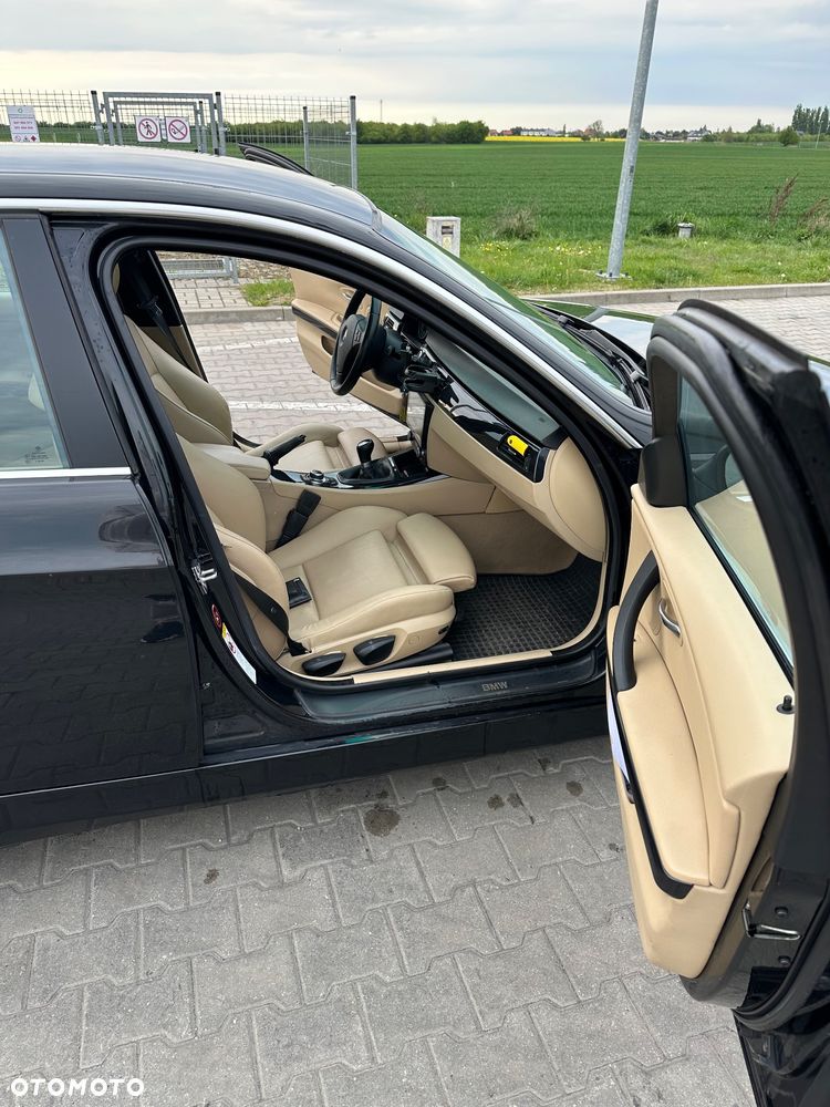 BMW Seria 3 318d - 6