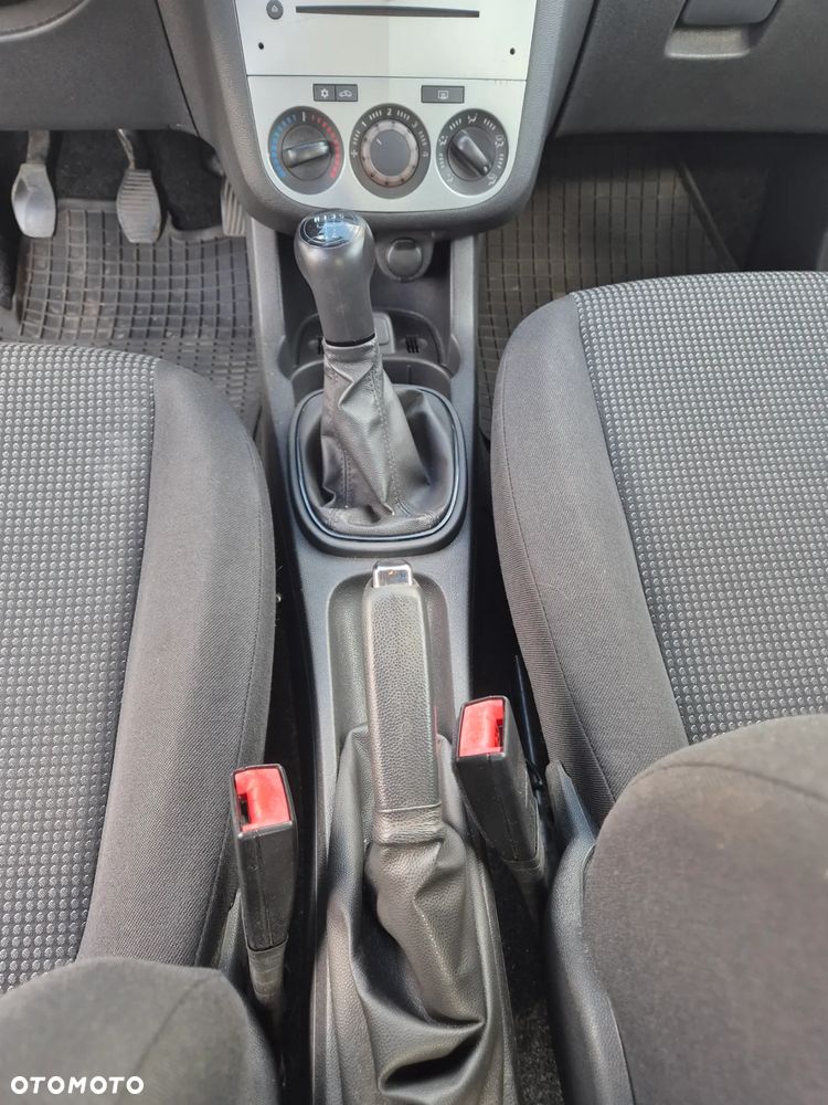 Opel Corsa - 17