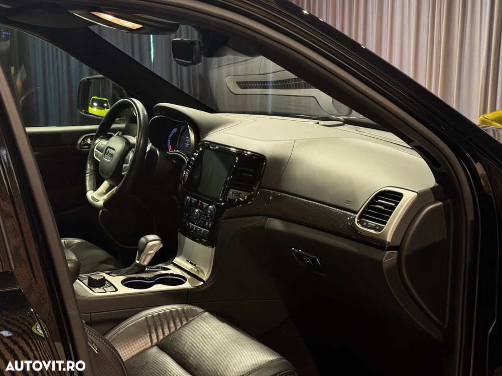 Jeep Grand Cherokee - 13