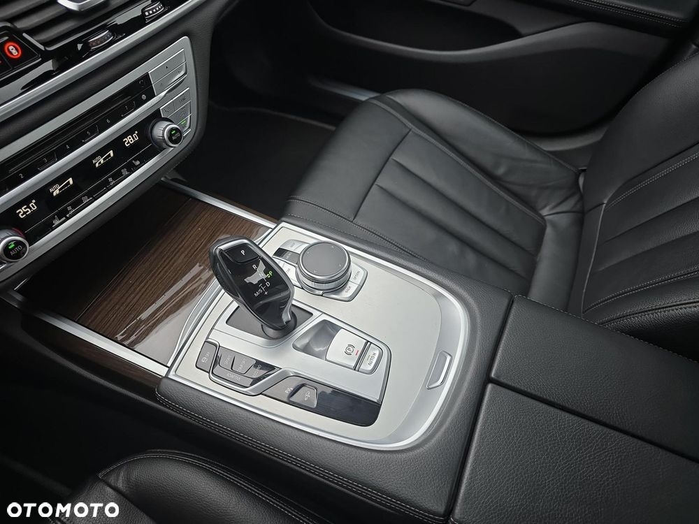 BMW Seria 7 730d - 16