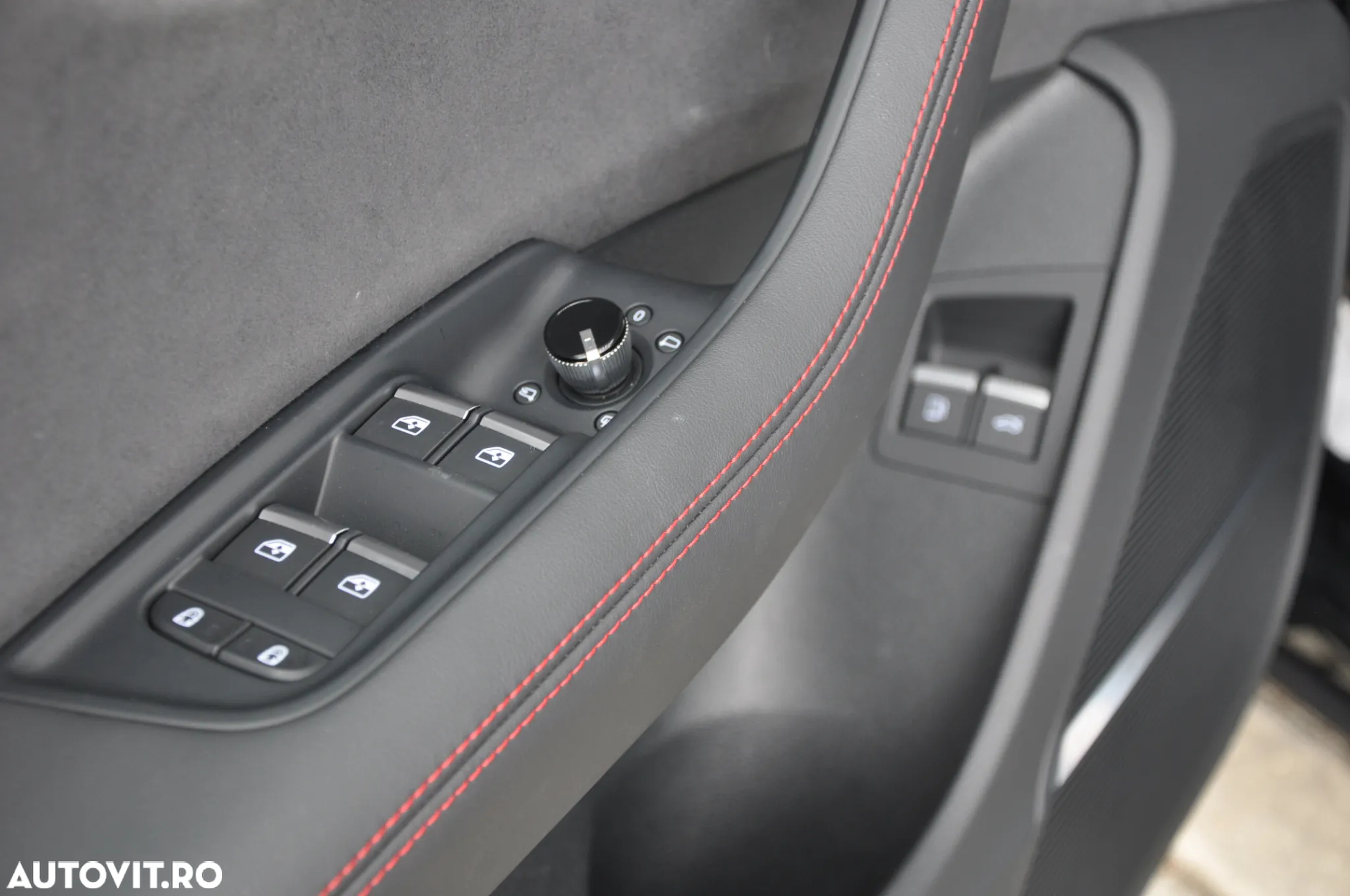 Audi Q8 55 TFSI e quattro Tiptronic PHEV - 13