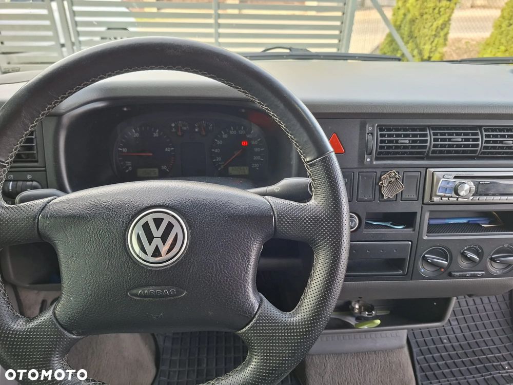 Volkswagen Multivan Standard - 8