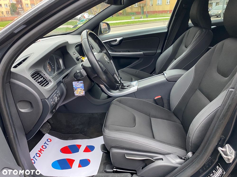 Volvo V60 D3 Geartronic Momentum - 13