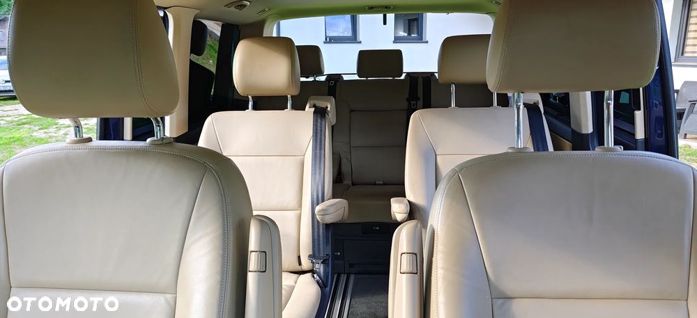 Volkswagen Multivan - 14
