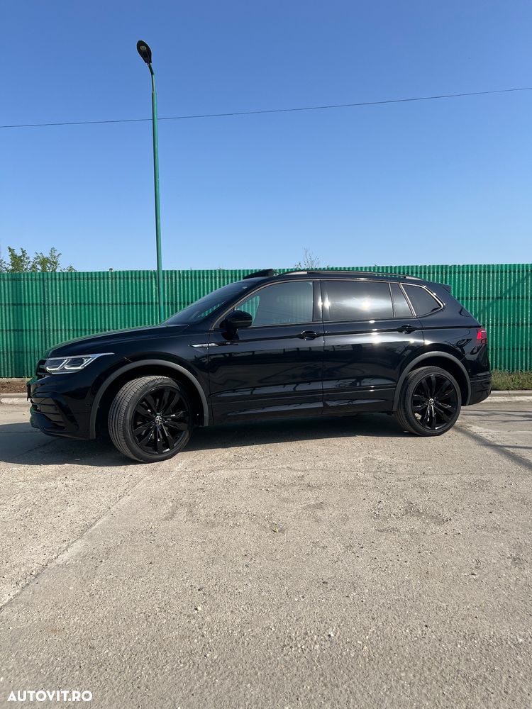 Volkswagen Tiguan - 1
