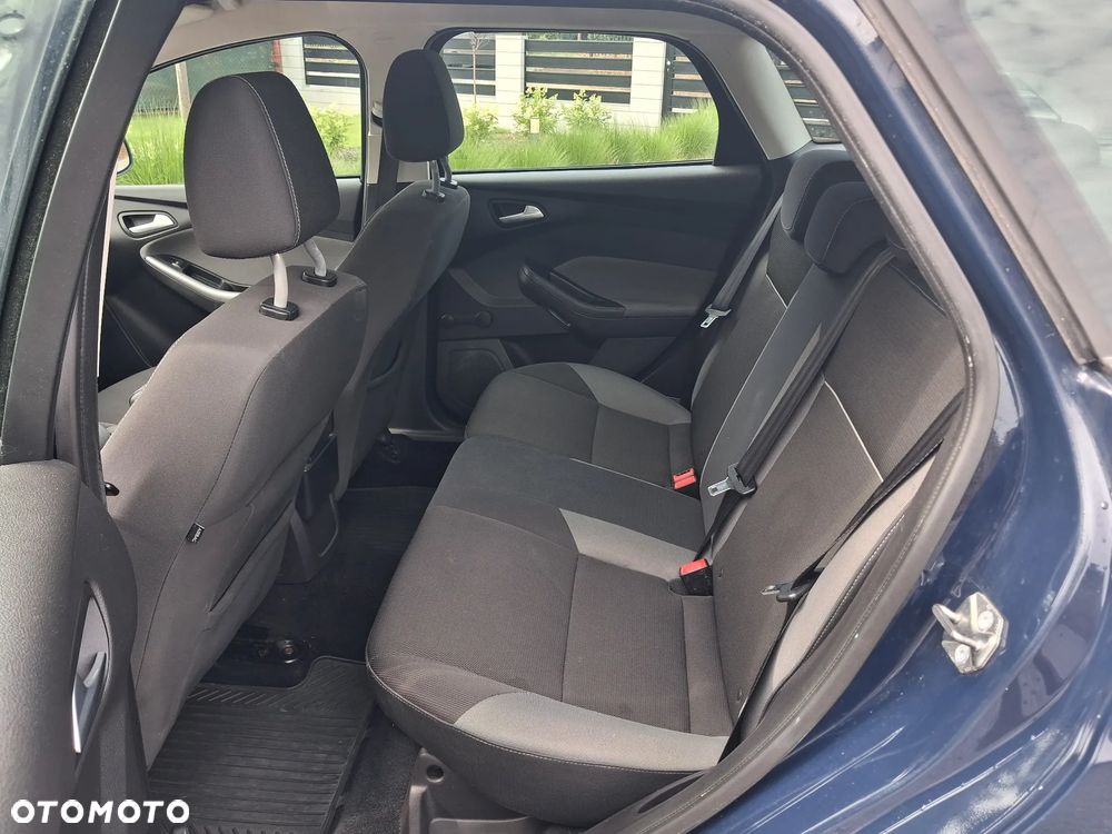Ford Focus - 24