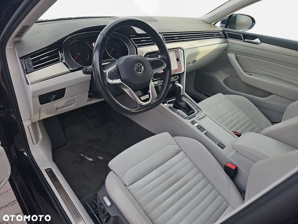 Volkswagen Passat - 7