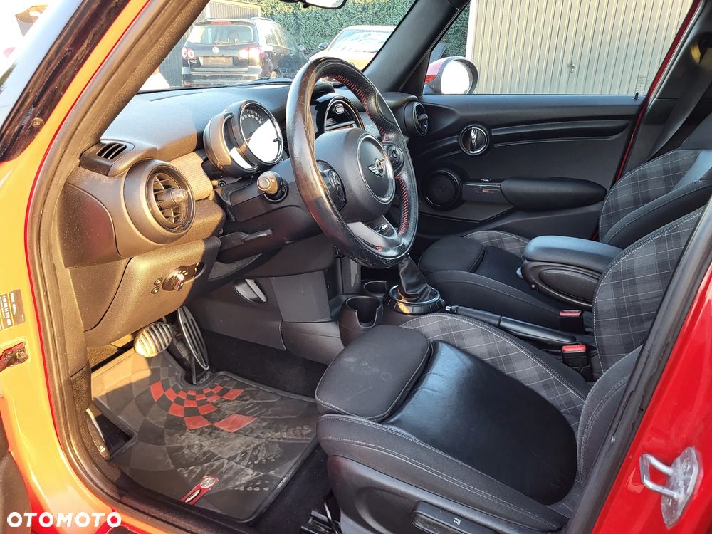 MINI Cooper John Works Trim - 17