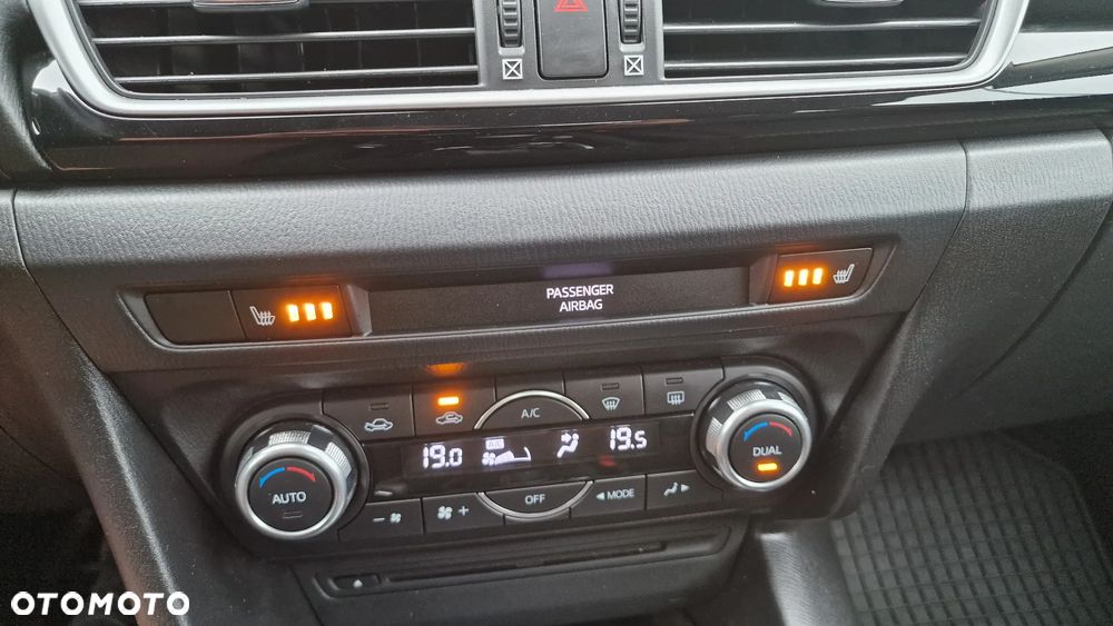 Mazda 3 SKYACTIV-D 150 Sports-Line - 36