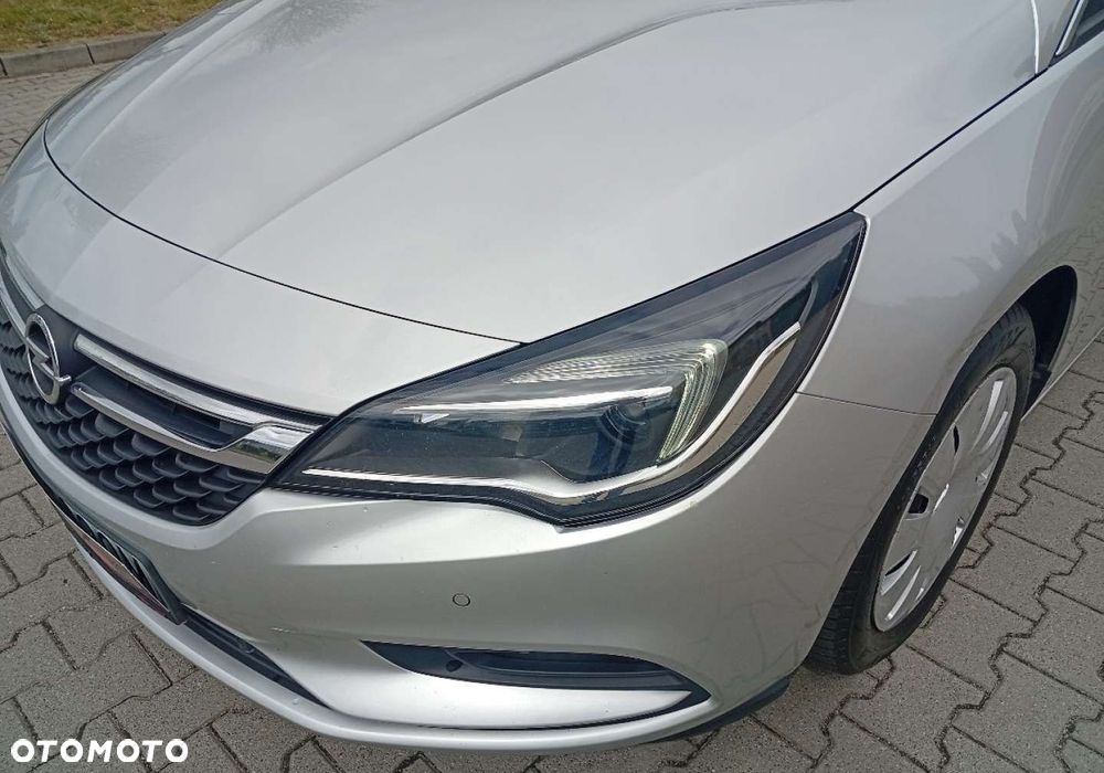 Opel Astra - 4