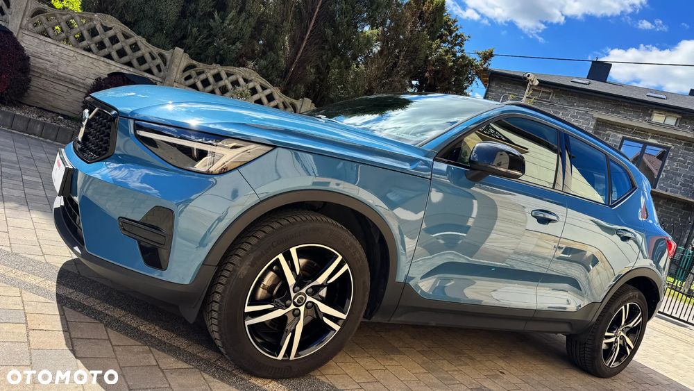 Volvo XC 40 B3 B DKG Plus Black Edition - 4