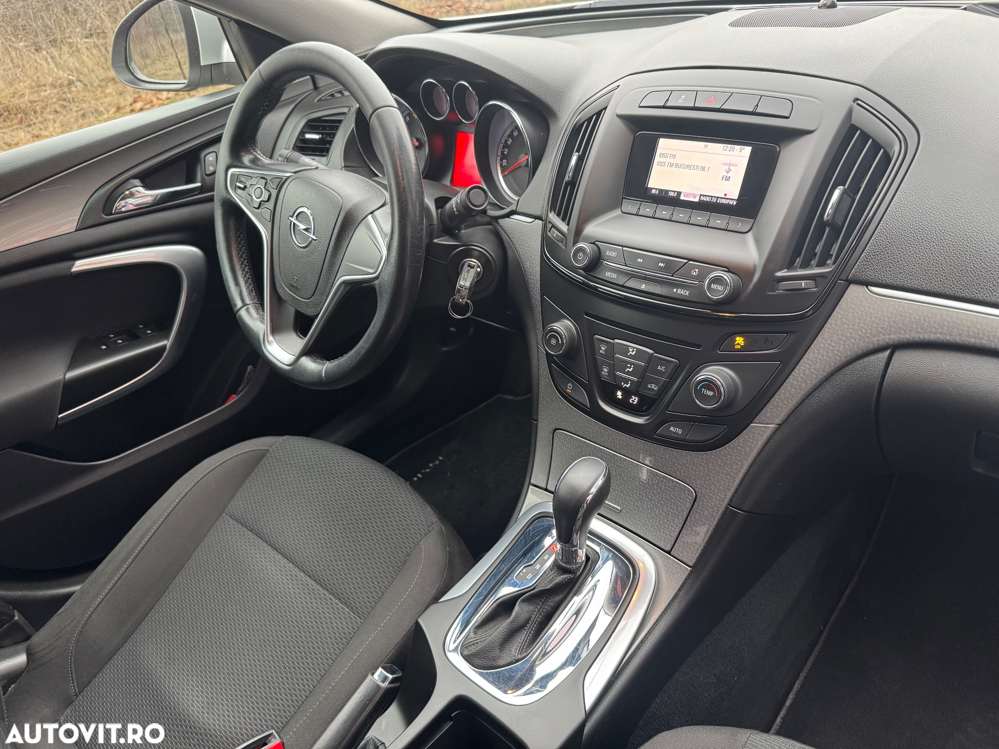 Opel Insignia - 9