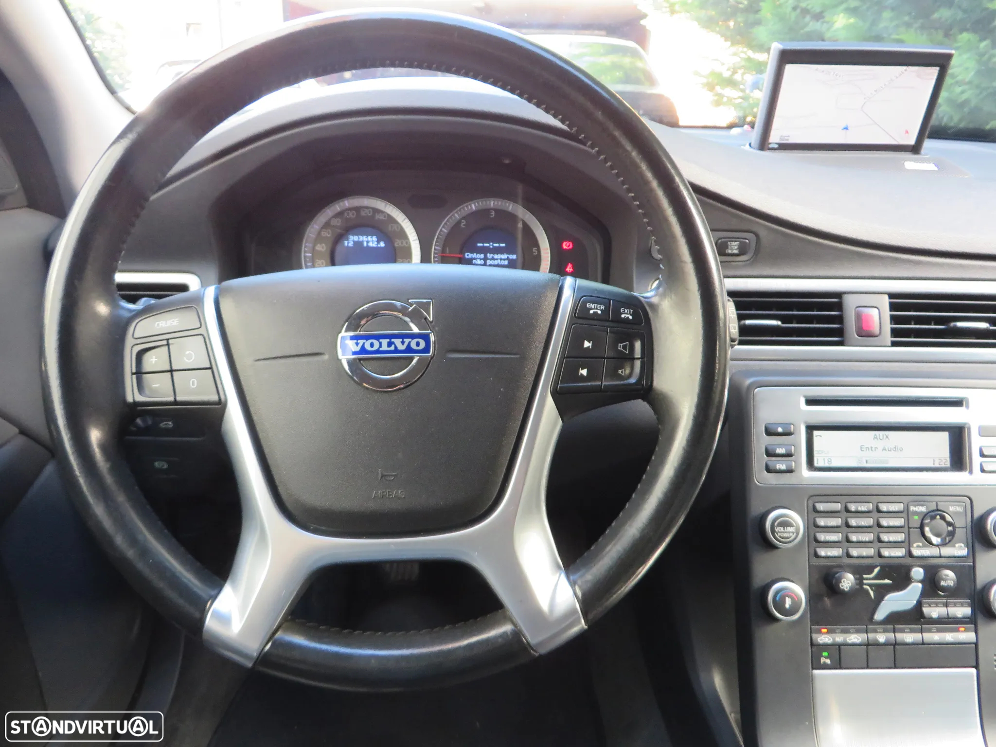 Volvo V70 1.6 D Drive Momentum - 25