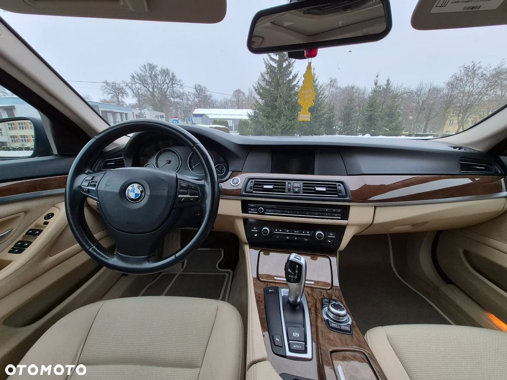 BMW Seria 5 520d Sport-Aut - 27