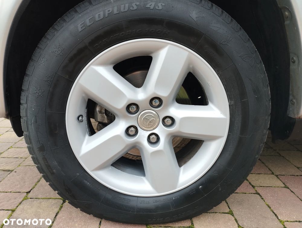 Toyota RAV4 2.0 VVT-i 4x4 - 17