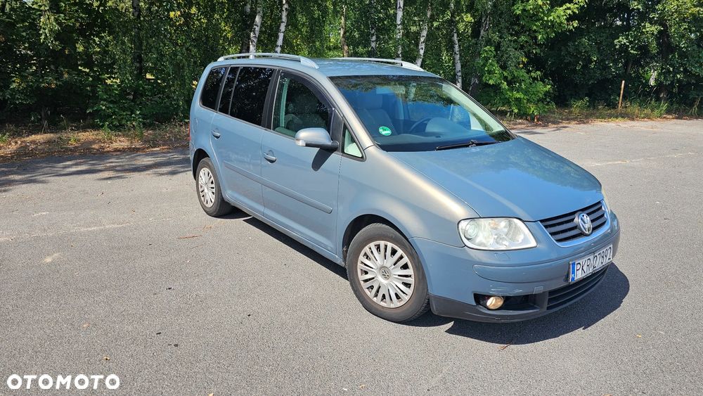 Volkswagen Touran 2.0 TDI Highline DSG - 10
