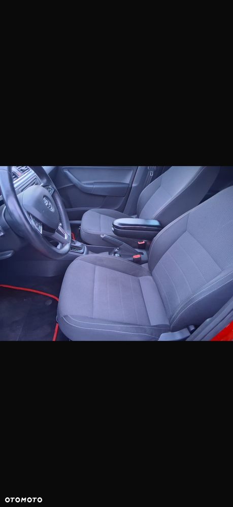 Skoda RAPID 1.4 TSI DSG Edition - 9