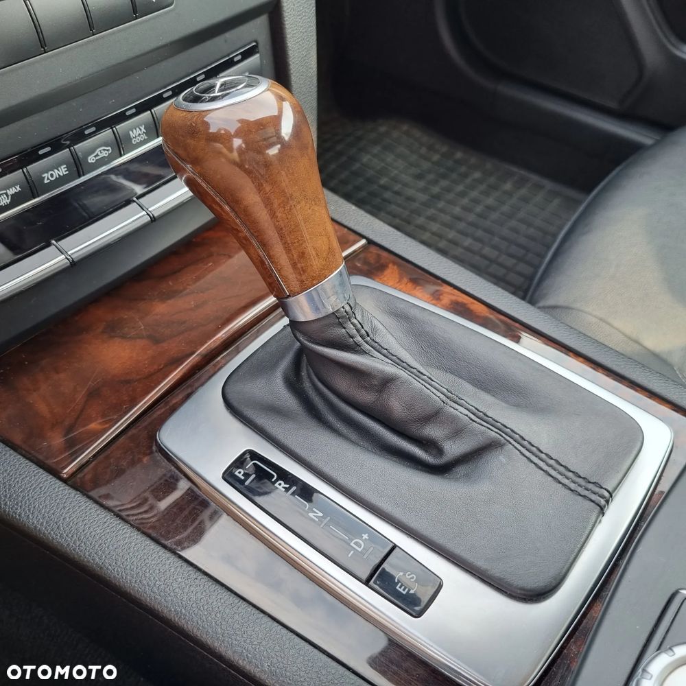 Mercedes-Benz Klasa E 350 4-Matic - 9