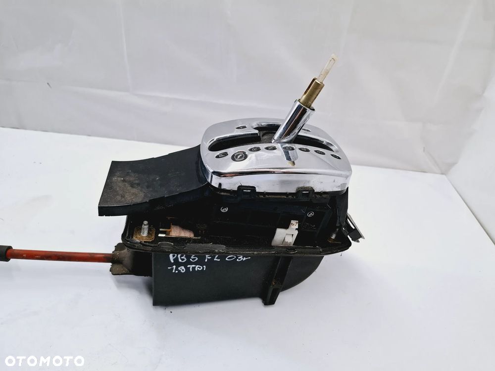 Lewarek Wybierak Biegów Skrzyni Automatycznej 3B0713111P VW Passat B5 - 4
