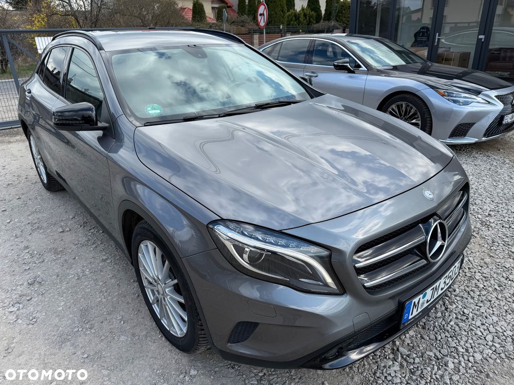 Mercedes-Benz GLA 200 Urban - 10