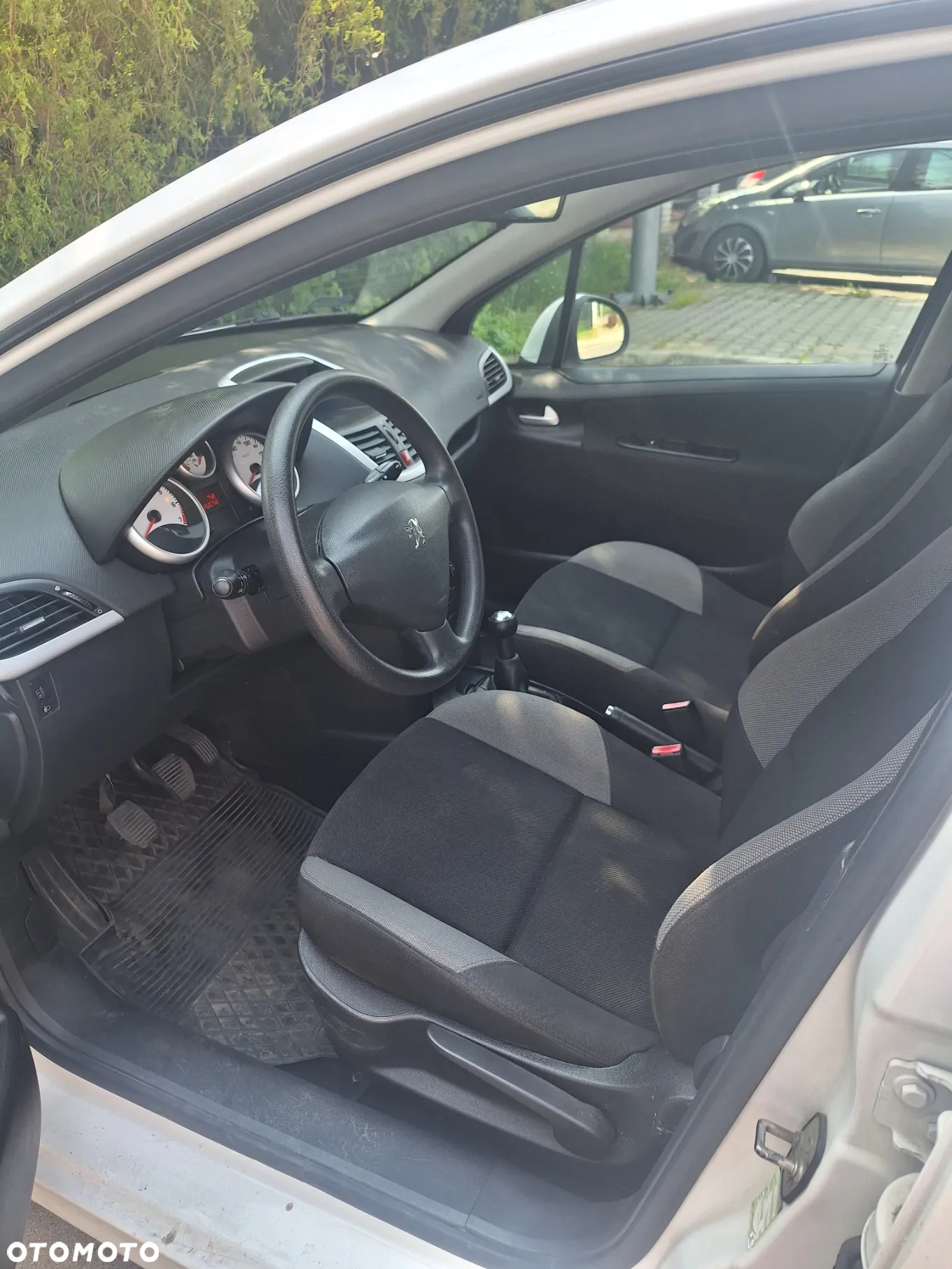 Peugeot 207 1.4 Trendy - 8