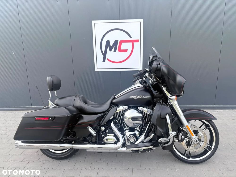 Harley-Davidson Touring Street Glide - 1