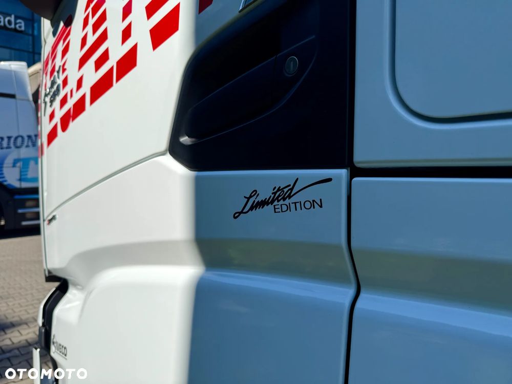 Iveco S-Way - 8