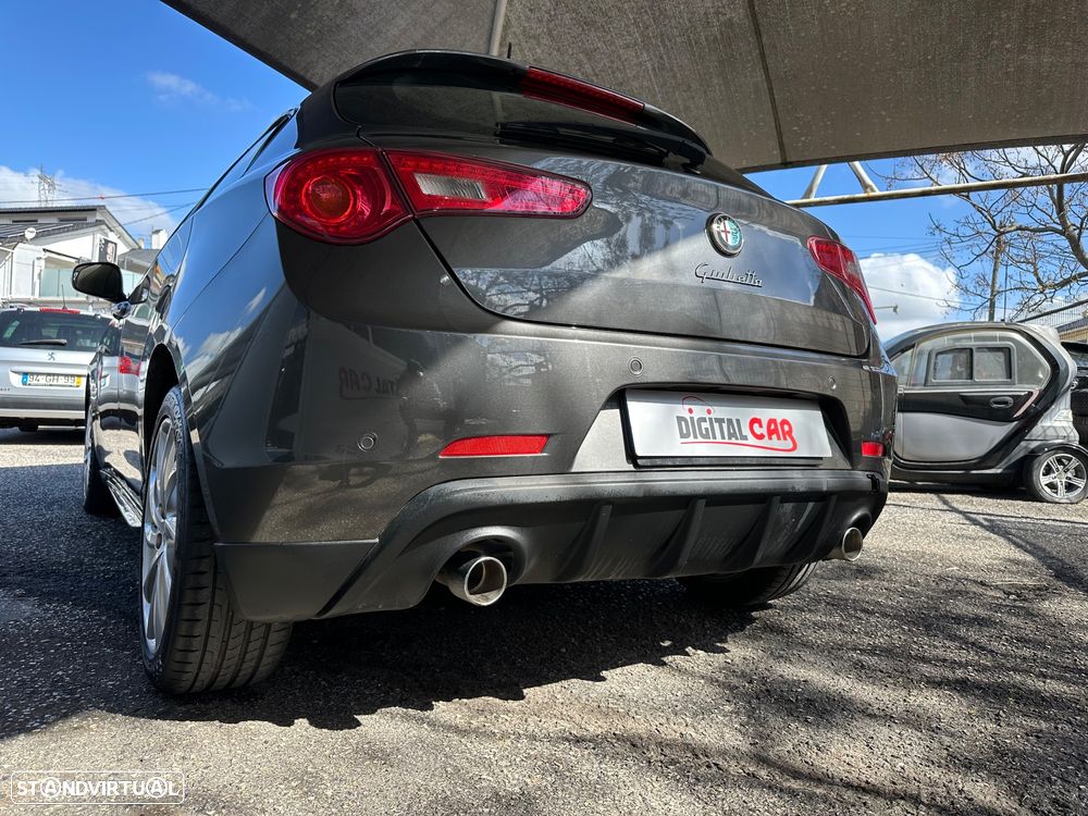 Alfa Romeo Giulietta 2.0 JTDM Trofeo - 4