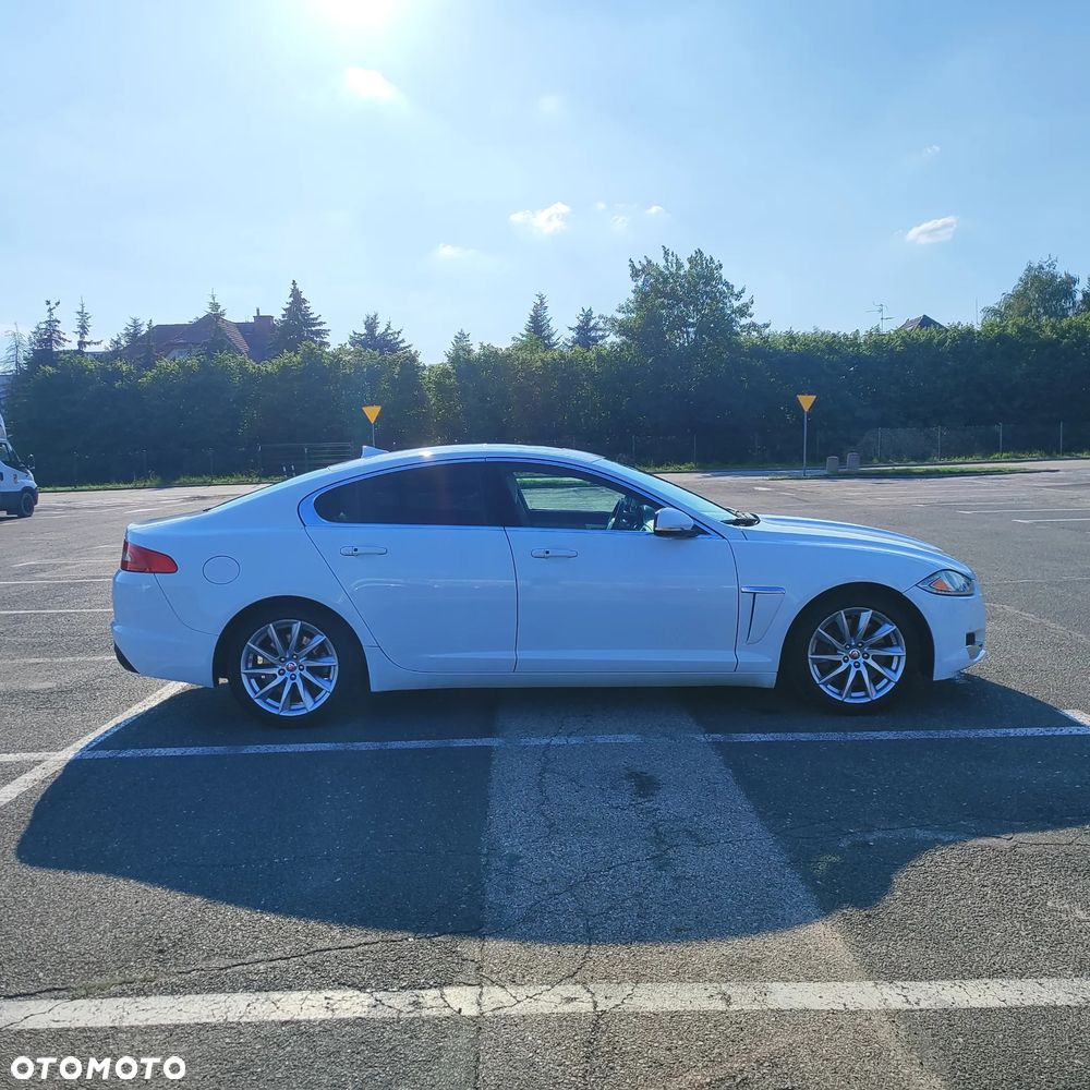 Jaguar XF 2.0 T Classic - 4