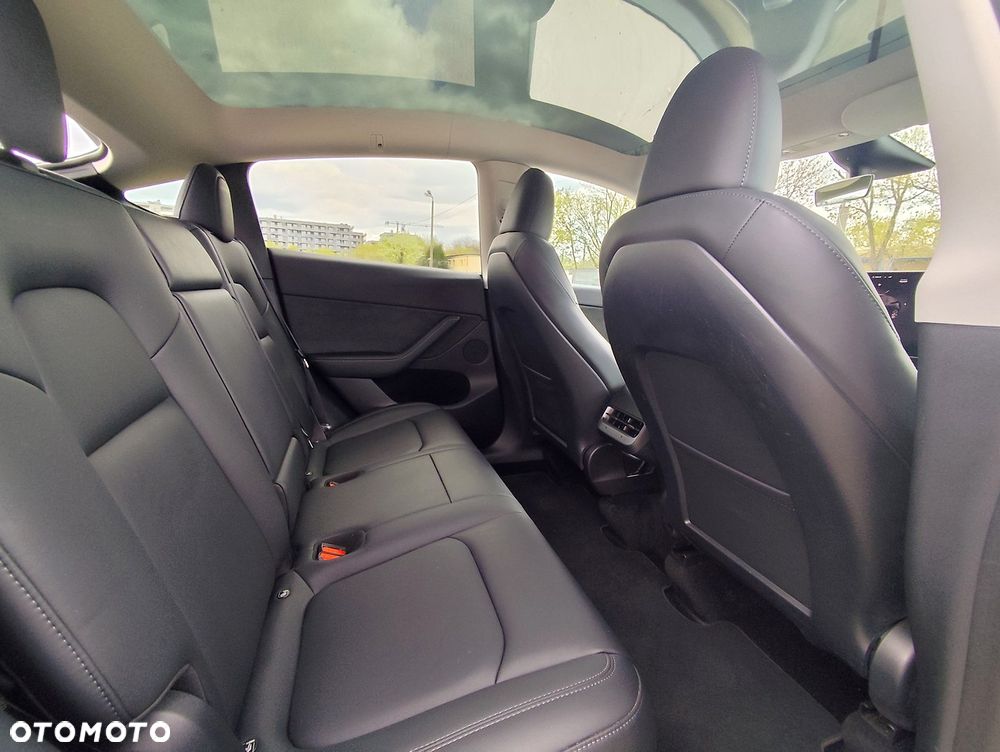 Tesla Model Y RWD - 9