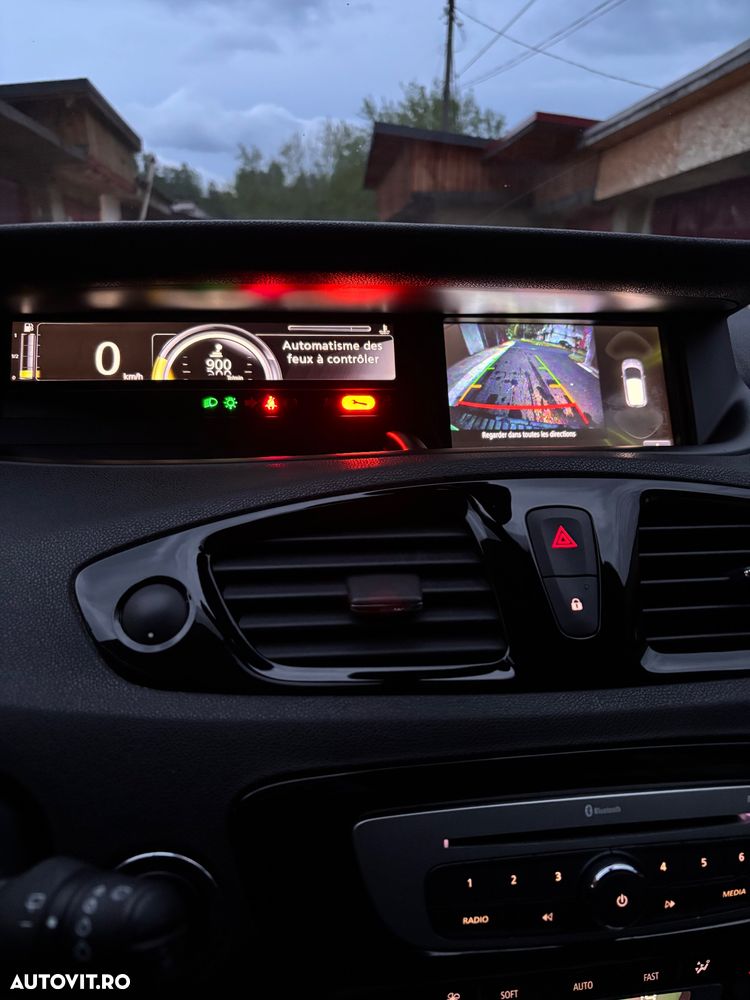 Renault Scenic - 16