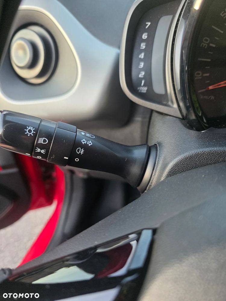 Toyota Aygo x-play - 19
