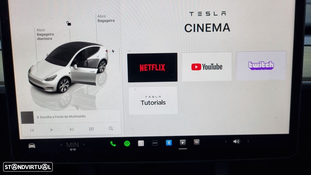 Tesla Model Y - 14