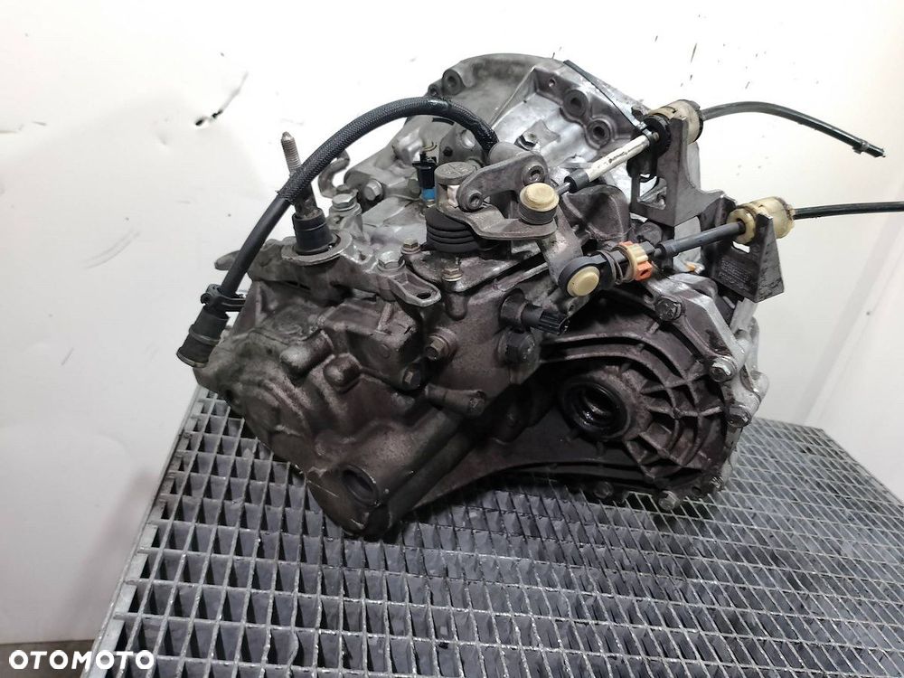 SKRZYNIA BIEGÓW MANUALNA RENAULT SCENIC II ( 03-09 ) 1.9 DCI NDO0008 - 2