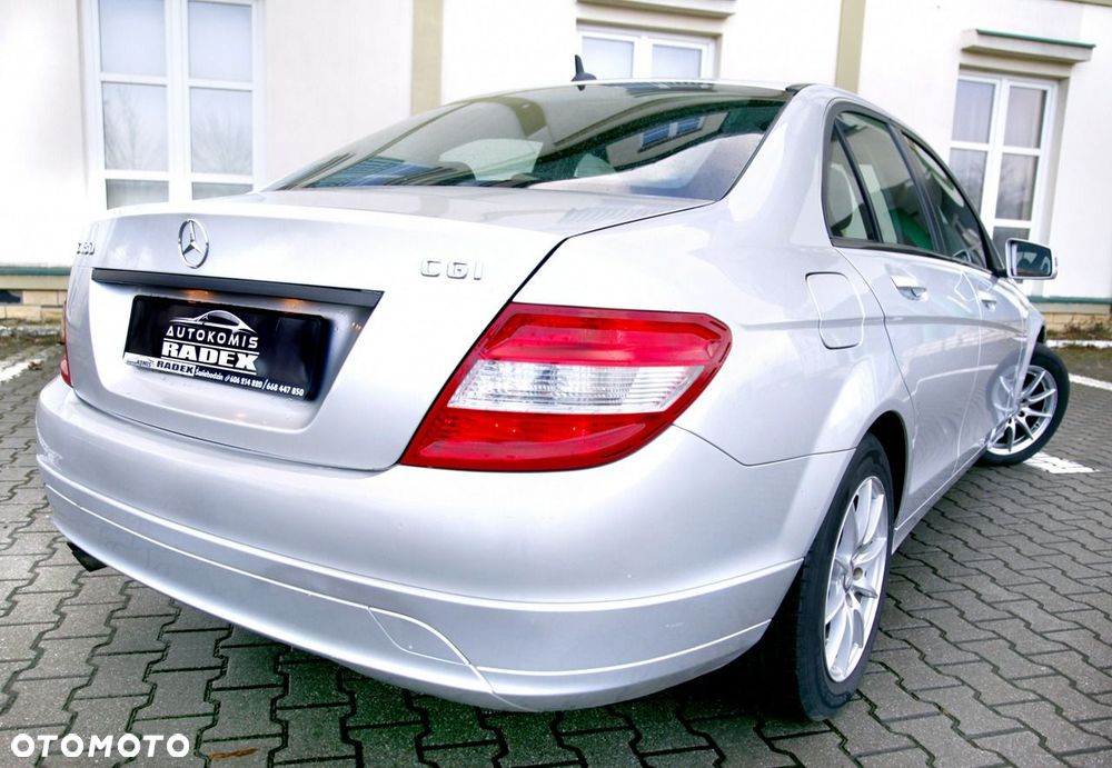 Mercedes-Benz Klasa C - 32