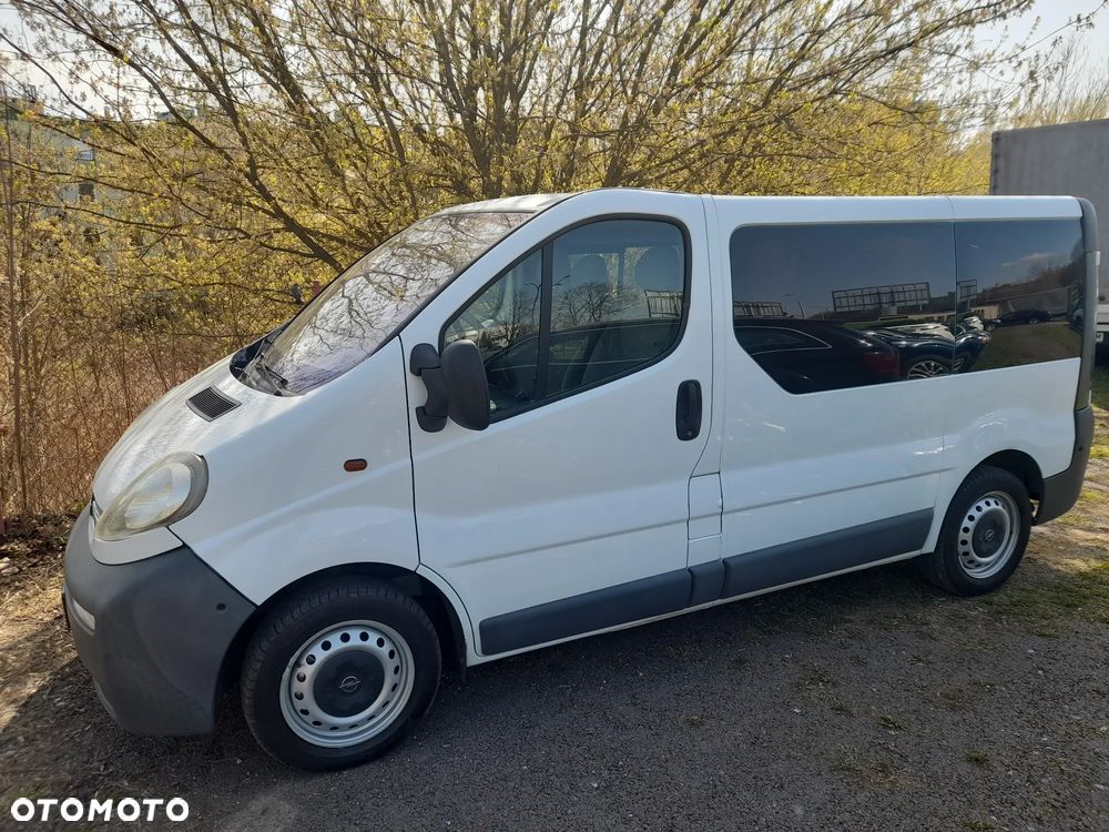 Opel Vivaro - 1
