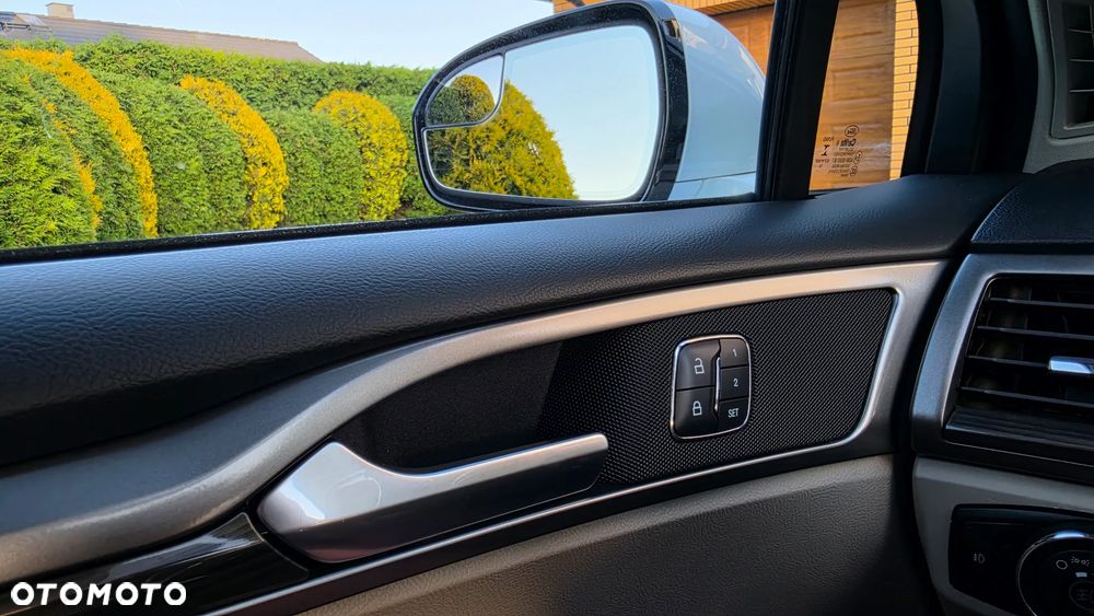 Ford Fusion 2.0 EcoBoost Titanium - 31